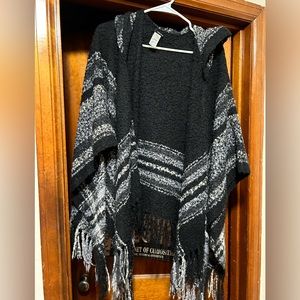 Maurice’s one size black and white poncho